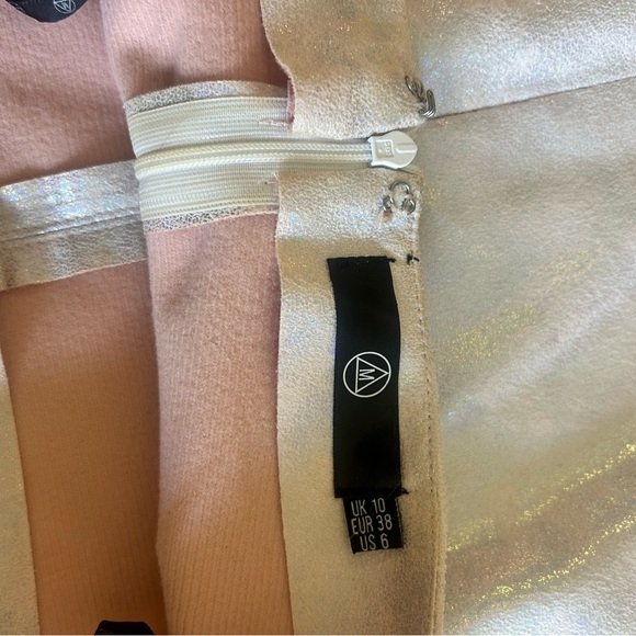 Boohoo Irridescent Pink Mini Skirt Size 6 Party Rave - Picture 2 of 3